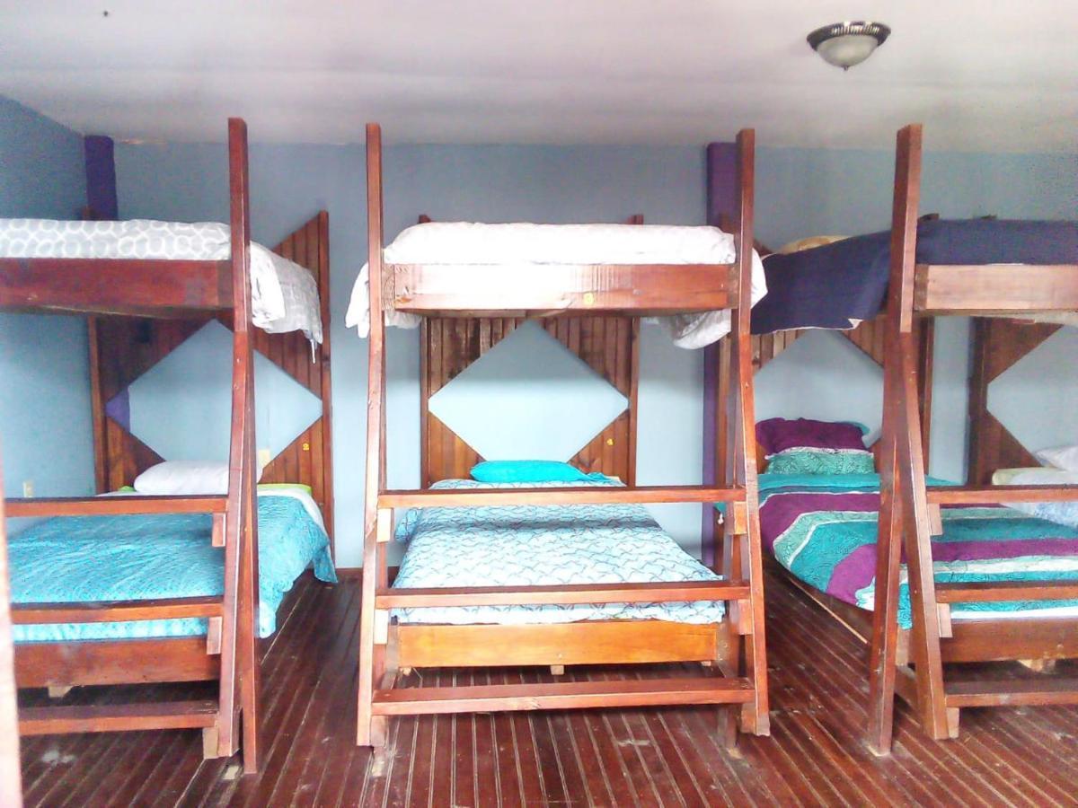 La Delphina Bed And Breakfast Bar And Grill La Ceiba Exterior foto