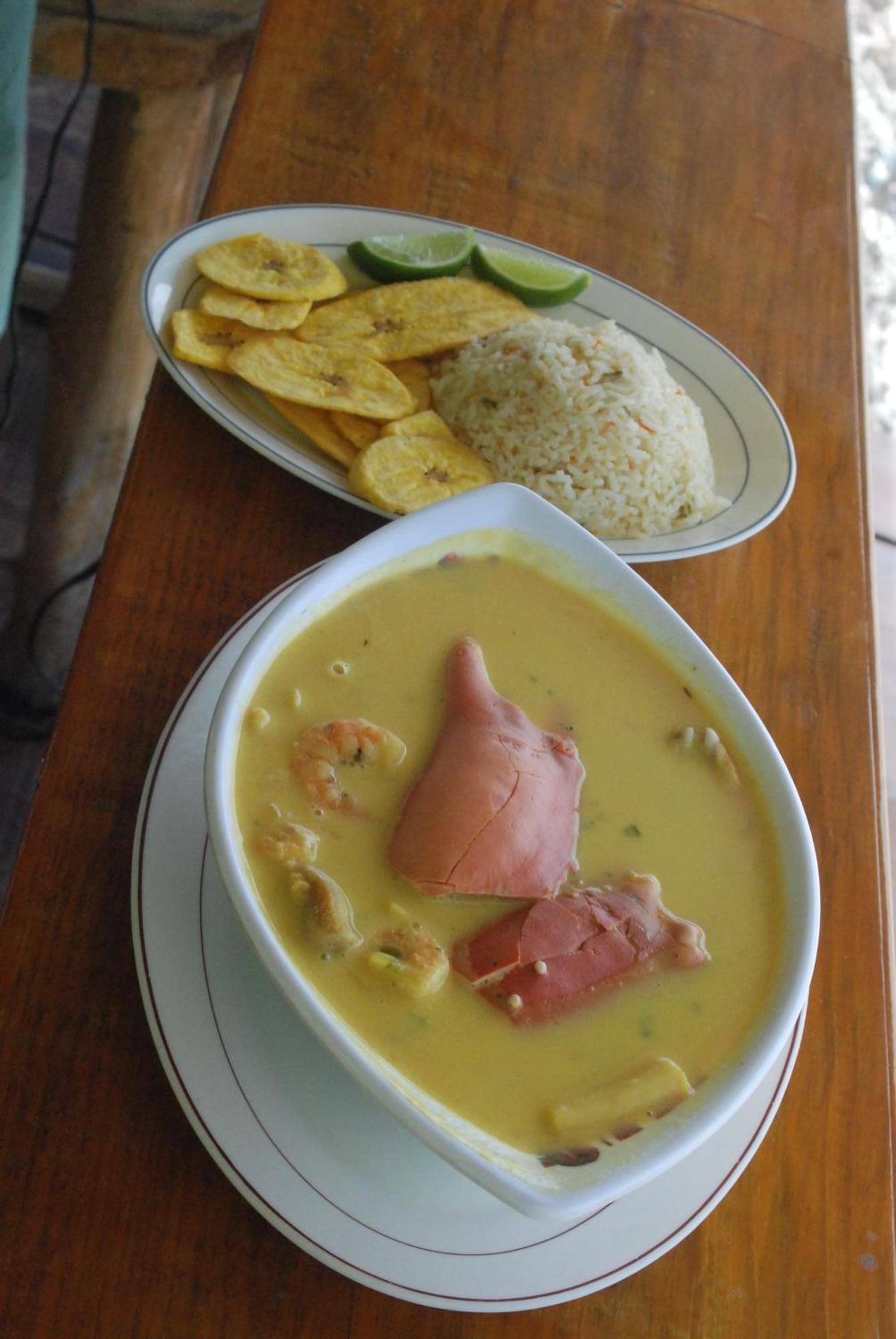 La Delphina Bed And Breakfast Bar And Grill La Ceiba Exterior foto