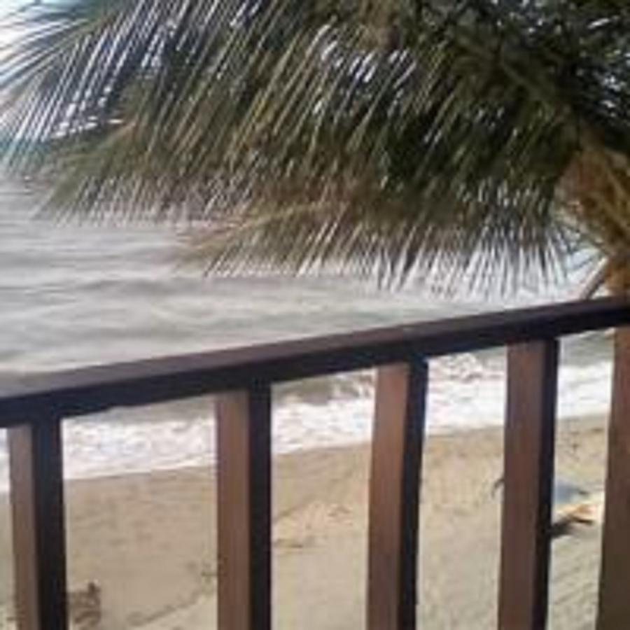 La Delphina Bed And Breakfast Bar And Grill La Ceiba Exterior foto